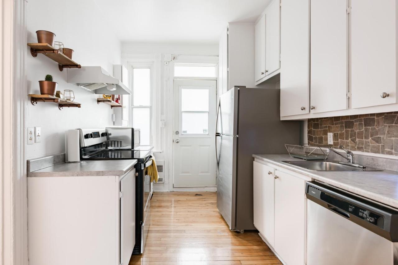 Apartments Near Montreal Olympic Park Bagian luar foto