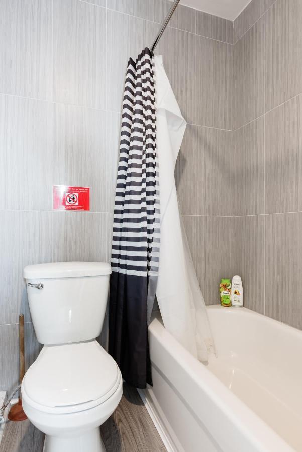 Apartments Near Montreal Olympic Park Bagian luar foto
