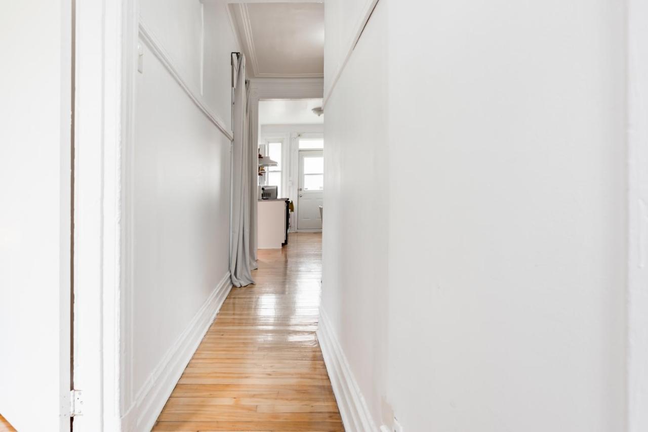 Apartments Near Montreal Olympic Park Bagian luar foto