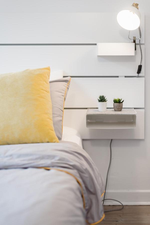 Apartments Near Montreal Olympic Park Bagian luar foto